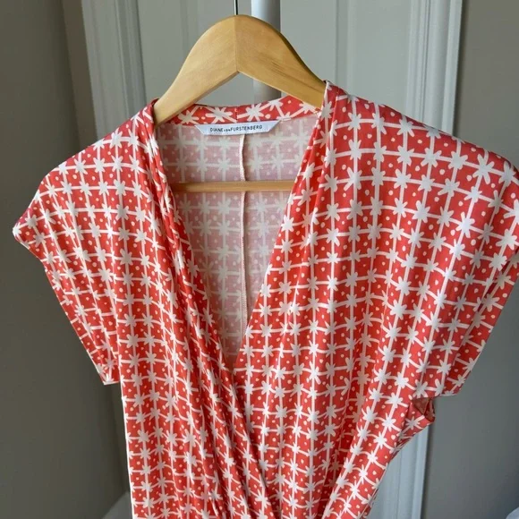 Diane Von Furstenberg 100% Silk Jersey Mindy Wrap Dress - Picture 4 of 10